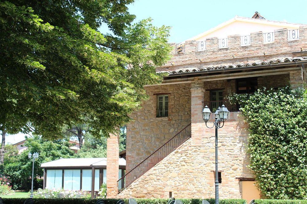 فندق Relais Parco Dei Cavalieri Assisi Petrignano المظهر الخارجي الصورة